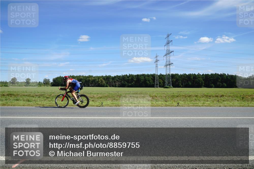 07.09.2025 - 19. Norderstedt Triathlon Michael Burmester http://msf.ph/oto/8859755 07.09.2025 13:43:14 Radfahren  meine-sportfotos.de