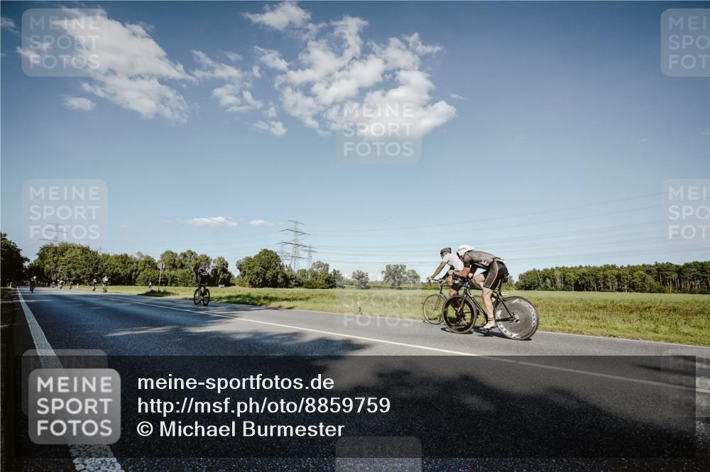 07.09.2025 - 19. Norderstedt Triathlon Michael Burmester http://msf.ph/oto/8859759 07.09.2025 15:48:29 Radfahren 1085 meine-sportfotos.de