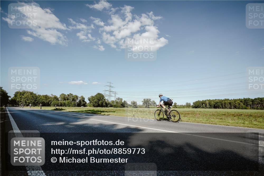 07.09.2025 - 19. Norderstedt Triathlon Michael Burmester http://msf.ph/oto/8859773 07.09.2025 15:48:36 Radfahren  meine-sportfotos.de