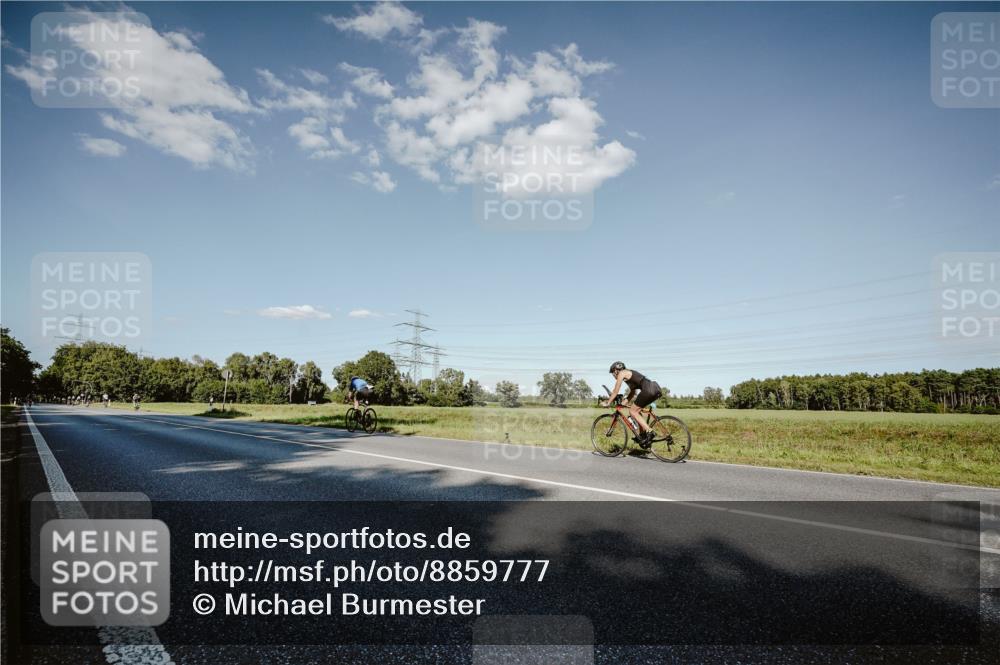 07.09.2025 - 19. Norderstedt Triathlon Michael Burmester http://msf.ph/oto/8859777 07.09.2025 15:48:37 Radfahren  meine-sportfotos.de
