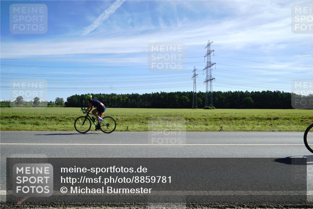 07.09.2025 - 19. Norderstedt Triathlon Michael Burmester http://msf.ph/oto/8859781 07.09.2025 11:41:51 Radfahren 234, 1159 meine-sportfotos.de