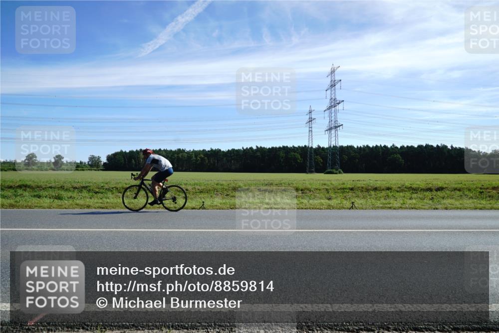07.09.2025 - 19. Norderstedt Triathlon Michael Burmester http://msf.ph/oto/8859814 07.09.2025 11:42:15 Radfahren 784, 1349 meine-sportfotos.de