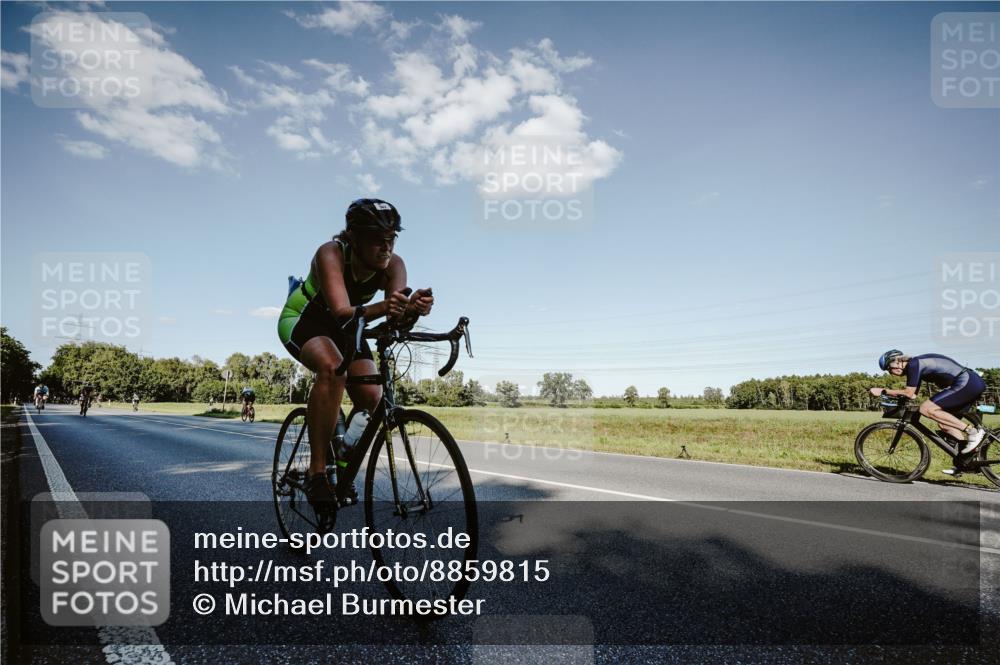 07.09.2025 - 19. Norderstedt Triathlon Michael Burmester http://msf.ph/oto/8859815 07.09.2025 15:48:53 Radfahren 384, 387, 405, 522, 1405, 1593 meine-sportfotos.de