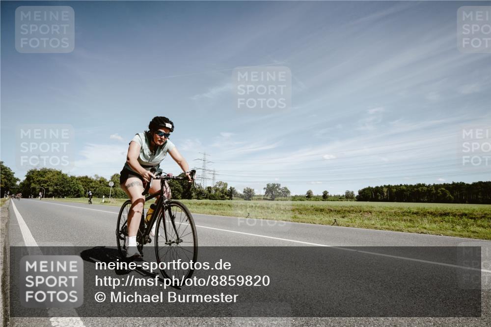 07.09.2025 - 19. Norderstedt Triathlon Michael Burmester http://msf.ph/oto/8859820 07.09.2025 12:48:32 Radfahren 248 meine-sportfotos.de