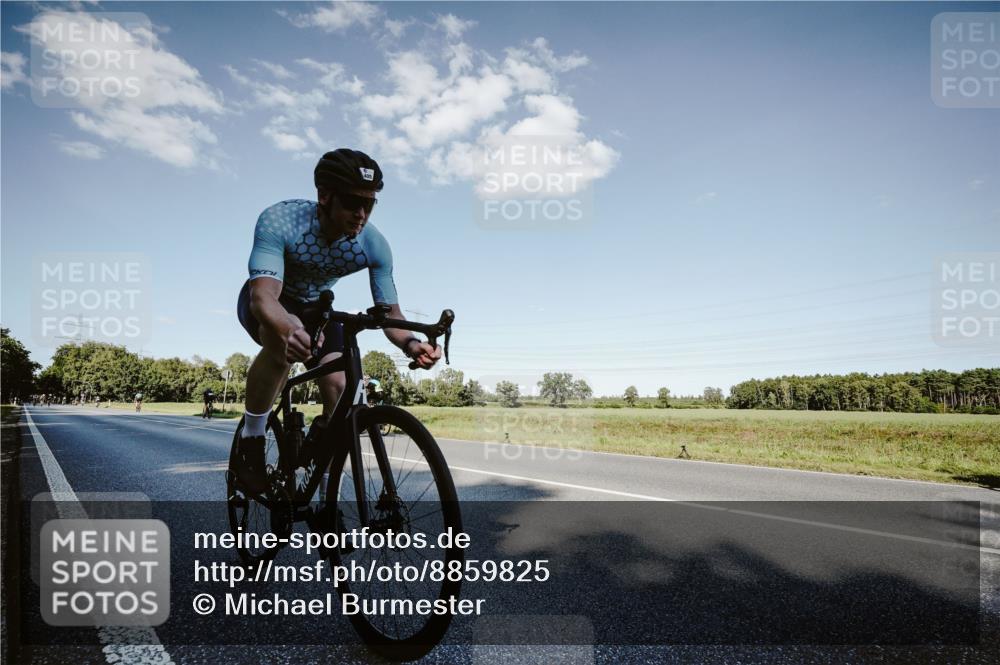 07.09.2025 - 19. Norderstedt Triathlon Michael Burmester http://msf.ph/oto/8859825 07.09.2025 15:48:57 Radfahren 405, 1593 meine-sportfotos.de