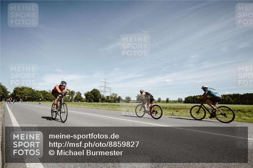 07.09.2025 - 19. Norderstedt Triathlon Michael Burmester http://msf.ph/oto/8859827 07.09.2025 12:48:39 Radfahren 798 meine-sportfotos.de
