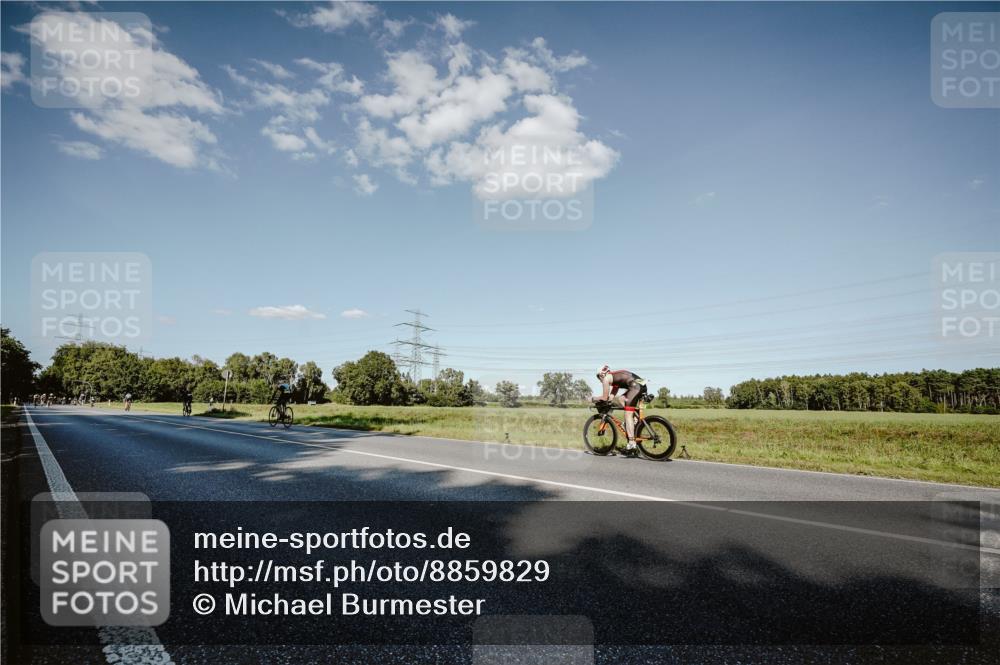 07.09.2025 - 19. Norderstedt Triathlon Michael Burmester http://msf.ph/oto/8859829 07.09.2025 15:48:57 Radfahren 405, 1593 meine-sportfotos.de