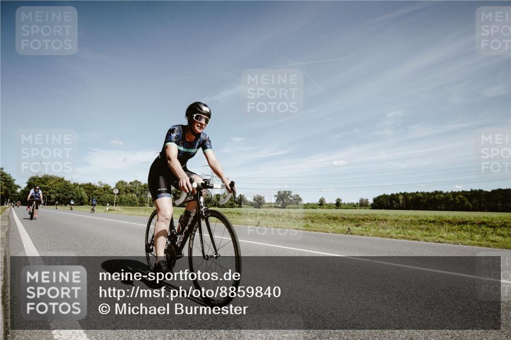07.09.2025 - 19. Norderstedt Triathlon Michael Burmester http://msf.ph/oto/8859840 07.09.2025 12:48:46 Radfahren 283, 810, 853 meine-sportfotos.de