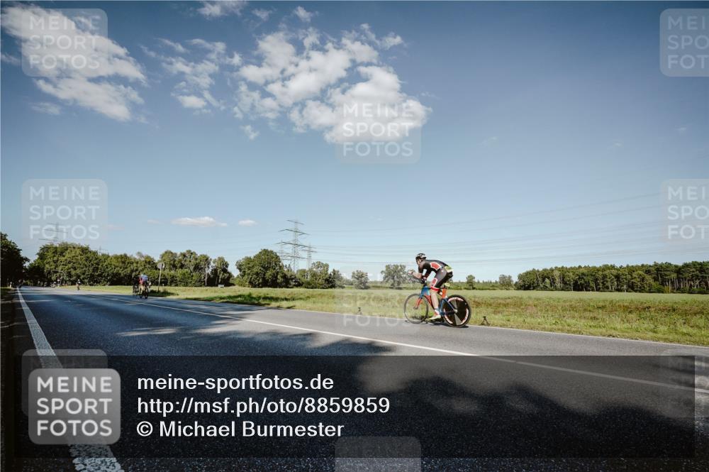 07.09.2025 - 19. Norderstedt Triathlon Michael Burmester http://msf.ph/oto/8859859 07.09.2025 15:49:12 Radfahren  meine-sportfotos.de