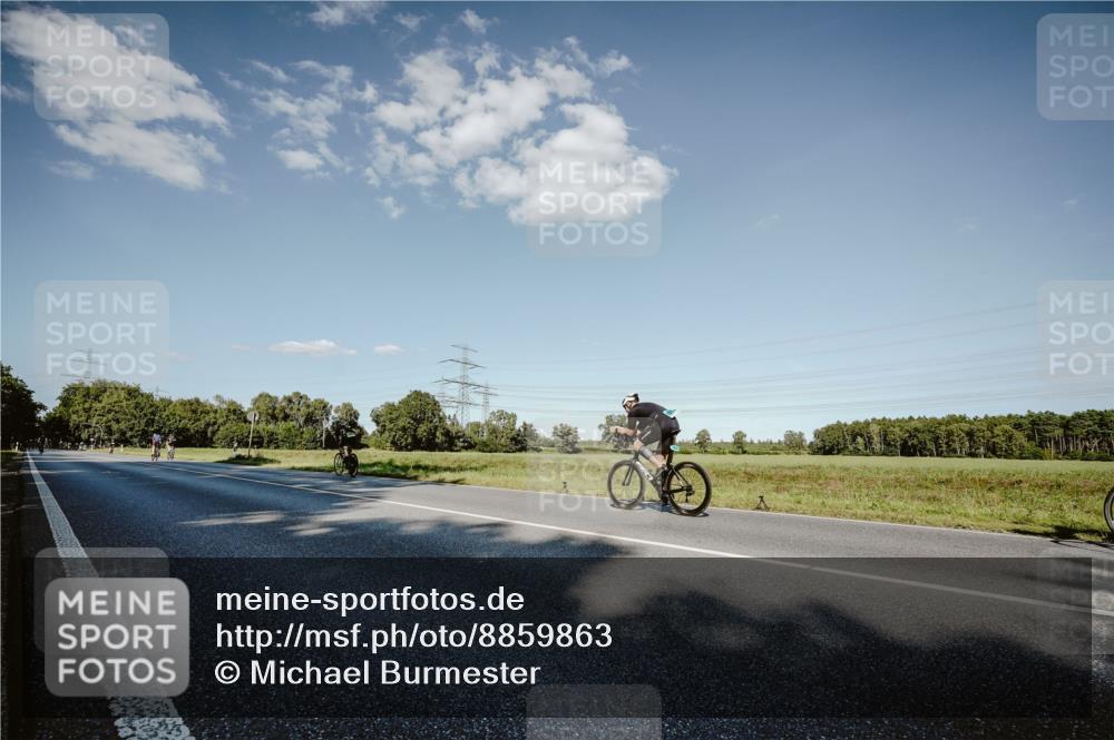 07.09.2025 - 19. Norderstedt Triathlon Michael Burmester http://msf.ph/oto/8859863 07.09.2025 15:49:13 Radfahren  meine-sportfotos.de