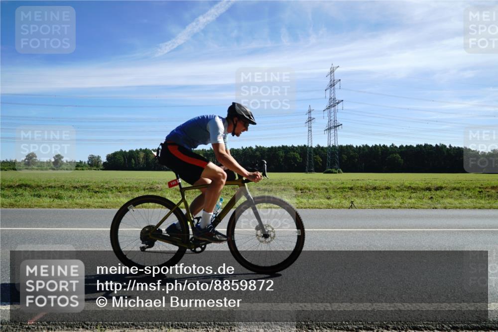 07.09.2025 - 19. Norderstedt Triathlon Michael Burmester http://msf.ph/oto/8859872 07.09.2025 11:43:04 Radfahren 185, 1394 meine-sportfotos.de