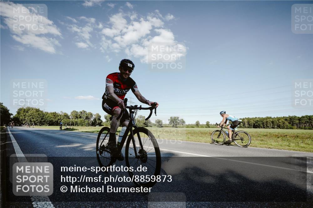 07.09.2025 - 19. Norderstedt Triathlon Michael Burmester http://msf.ph/oto/8859873 07.09.2025 15:49:20 Radfahren 934 meine-sportfotos.de