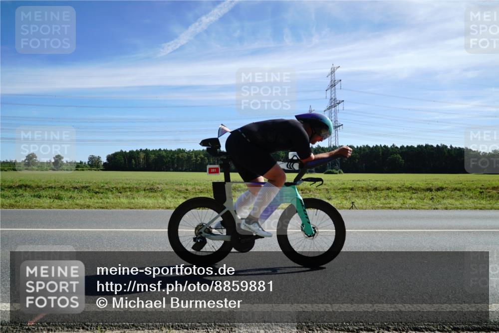 07.09.2025 - 19. Norderstedt Triathlon Michael Burmester http://msf.ph/oto/8859881 07.09.2025 11:43:09 Radfahren 281 meine-sportfotos.de