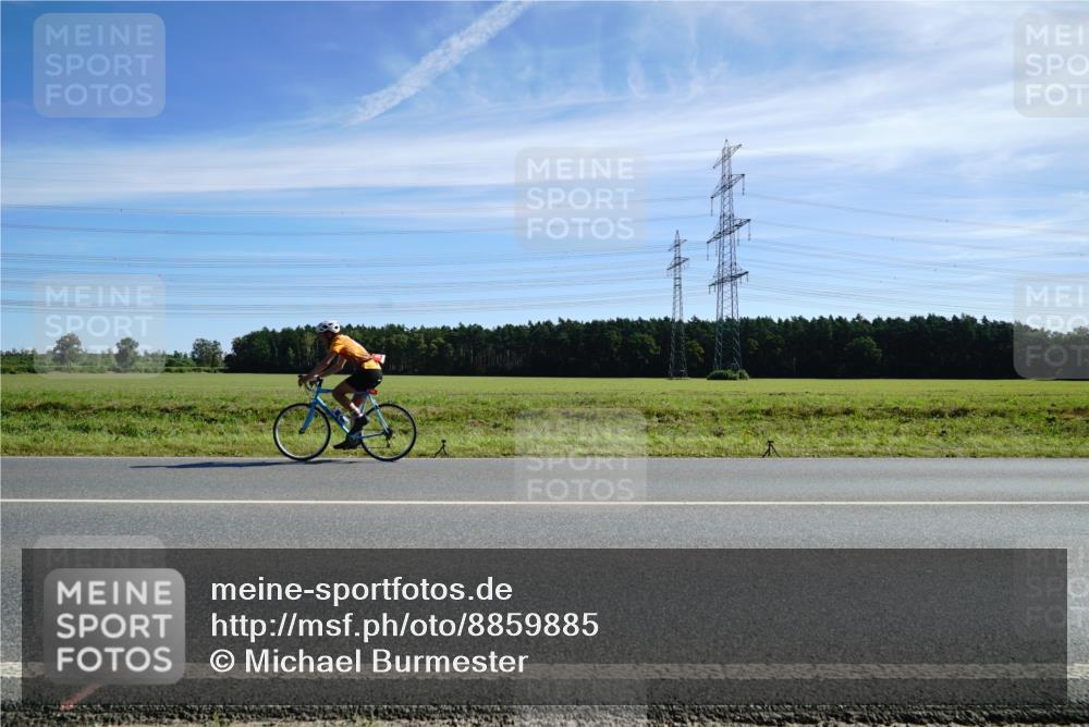 07.09.2025 - 19. Norderstedt Triathlon Michael Burmester http://msf.ph/oto/8859885 07.09.2025 11:43:20 Radfahren  meine-sportfotos.de