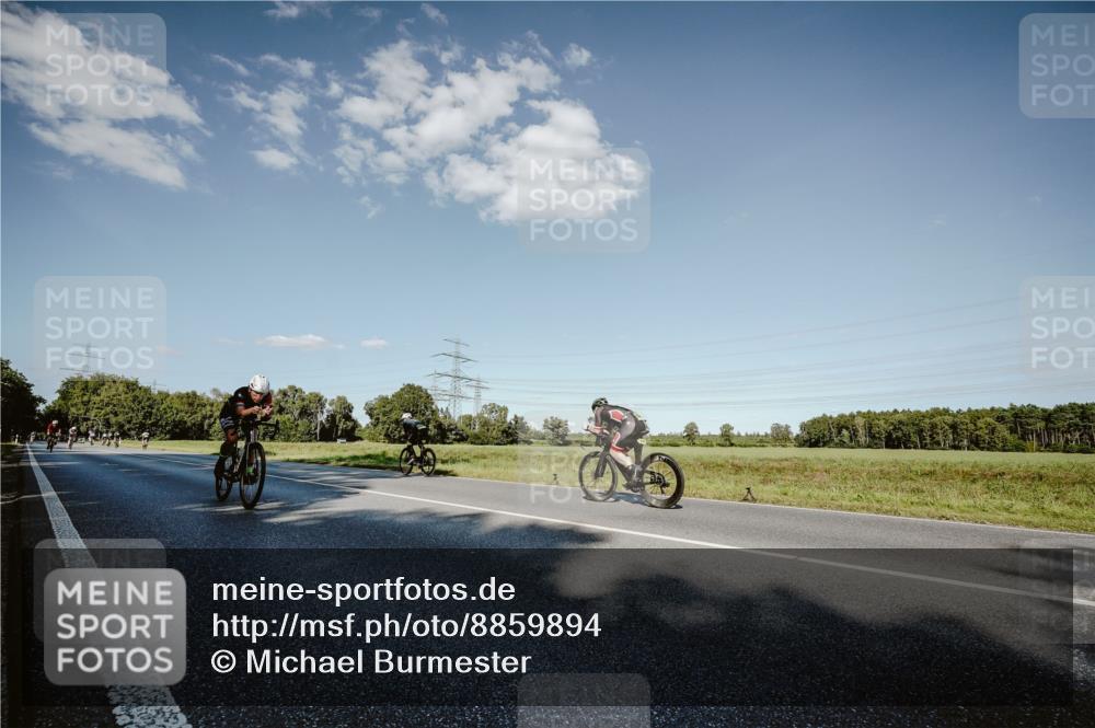 07.09.2025 - 19. Norderstedt Triathlon Michael Burmester http://msf.ph/oto/8859894 07.09.2025 15:49:30 Radfahren 372, 517, 1054 meine-sportfotos.de