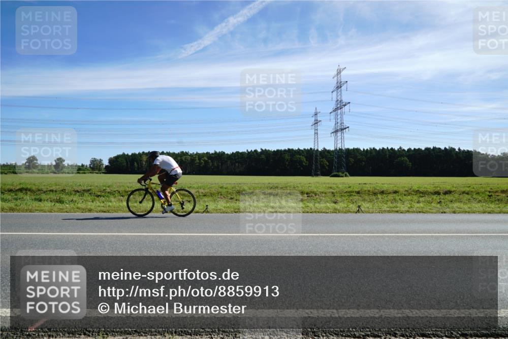 07.09.2025 - 19. Norderstedt Triathlon Michael Burmester http://msf.ph/oto/8859913 07.09.2025 11:44:03 Radfahren  meine-sportfotos.de