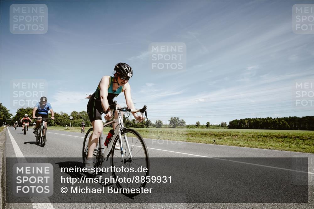 07.09.2025 - 19. Norderstedt Triathlon Michael Burmester http://msf.ph/oto/8859931 07.09.2025 12:49:46 Radfahren 174, 240, 311, 1234, 1477 meine-sportfotos.de