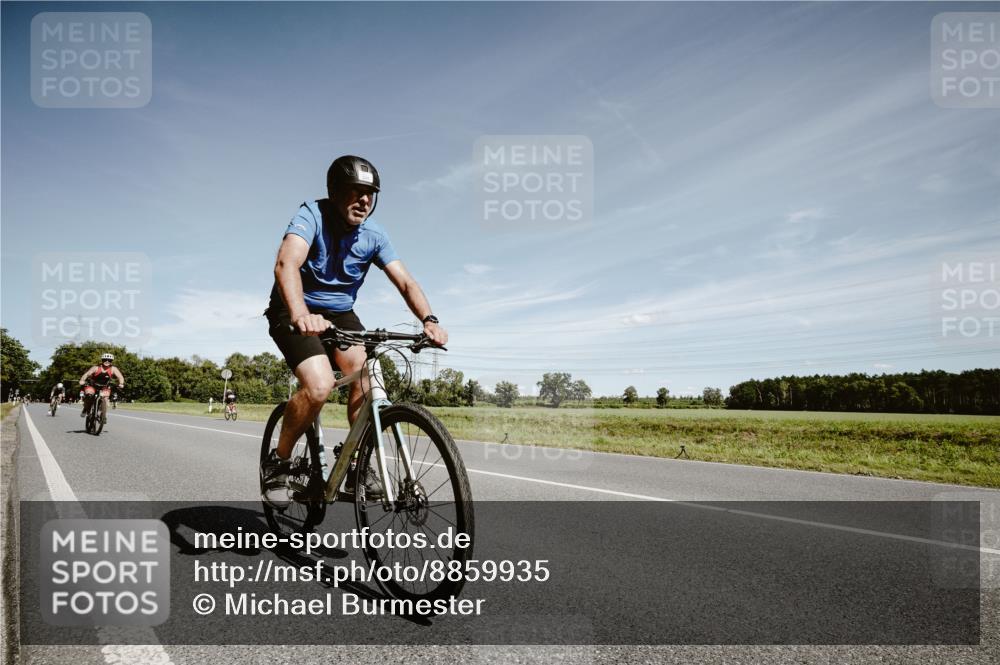 07.09.2025 - 19. Norderstedt Triathlon Michael Burmester http://msf.ph/oto/8859935 07.09.2025 12:49:46 Radfahren 174, 240, 311, 1234, 1477 meine-sportfotos.de