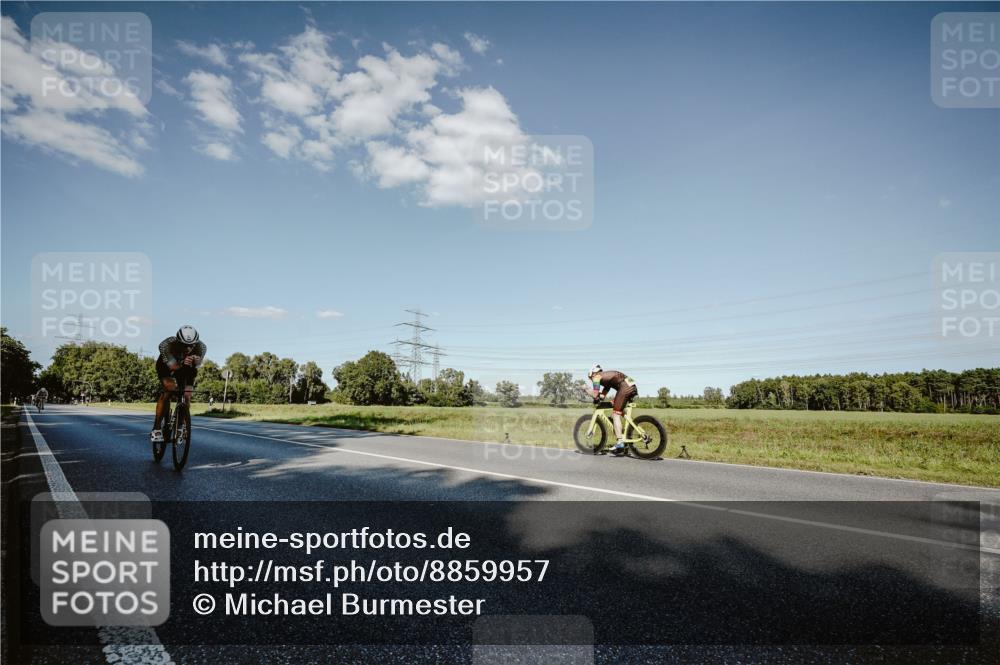 07.09.2025 - 19. Norderstedt Triathlon Michael Burmester http://msf.ph/oto/8859957 07.09.2025 15:50:01 Radfahren 498, 510, 537 meine-sportfotos.de
