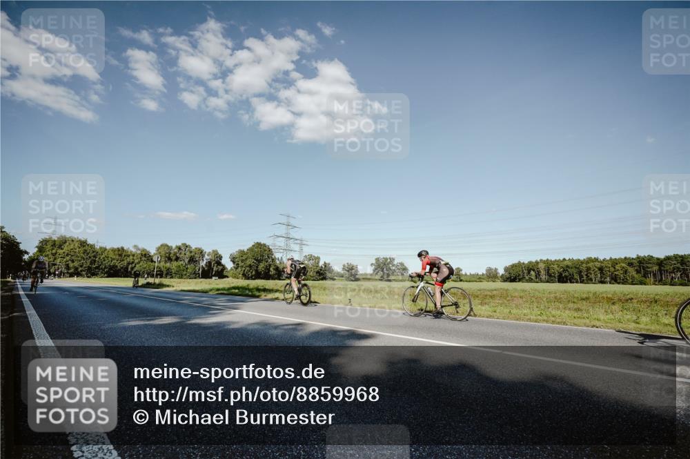 07.09.2025 - 19. Norderstedt Triathlon Michael Burmester http://msf.ph/oto/8859968 07.09.2025 15:50:04 Radfahren 510, 1424 meine-sportfotos.de