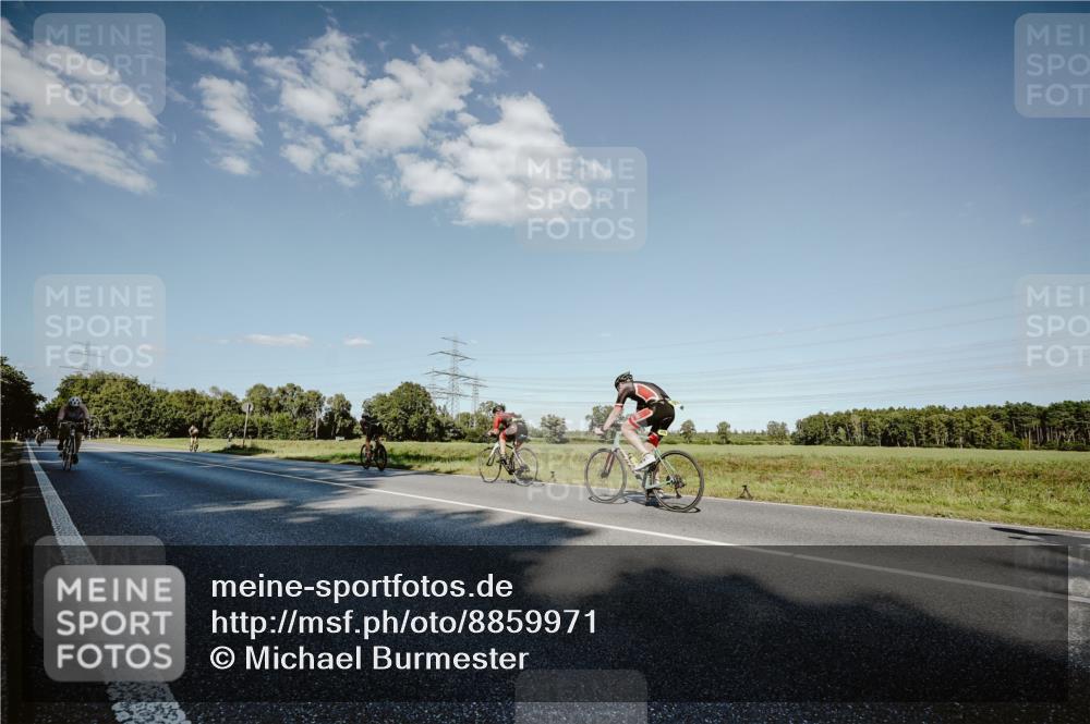 07.09.2025 - 19. Norderstedt Triathlon Michael Burmester http://msf.ph/oto/8859971 07.09.2025 15:50:04 Radfahren 510, 1424 meine-sportfotos.de