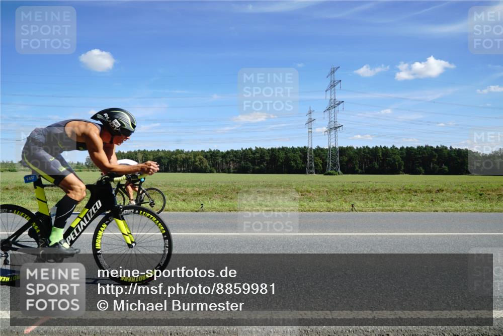 07.09.2025 - 19. Norderstedt Triathlon Michael Burmester http://msf.ph/oto/8859981 07.09.2025 13:45:54 Radfahren 971, 1457 meine-sportfotos.de