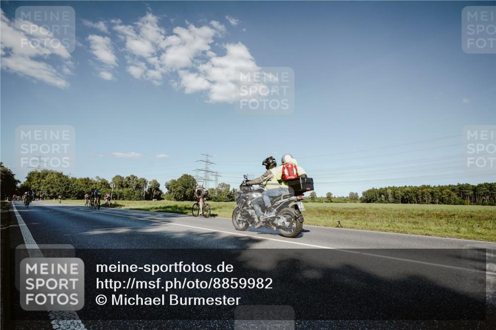 07.09.2025 - 19. Norderstedt Triathlon Michael Burmester http://msf.ph/oto/8859982 07.09.2025 15:50:07 Radfahren 403, 1068, 1424 meine-sportfotos.de