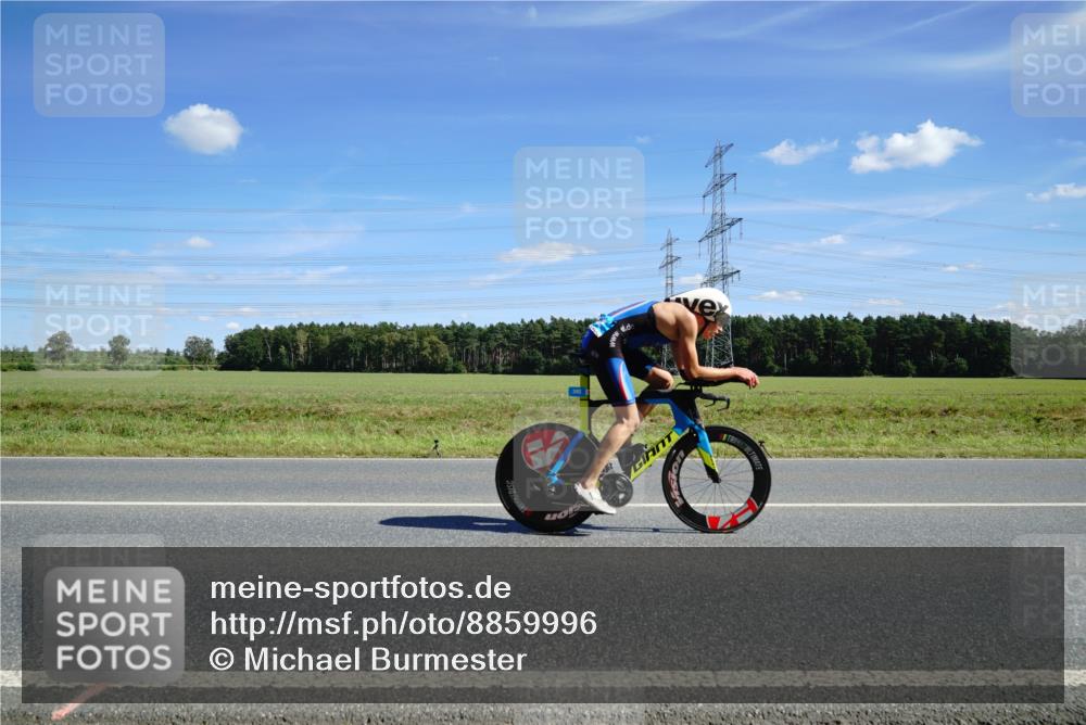 07.09.2025 - 19. Norderstedt Triathlon Michael Burmester http://msf.ph/oto/8859996 07.09.2025 13:46:00 Radfahren 392, 986 meine-sportfotos.de