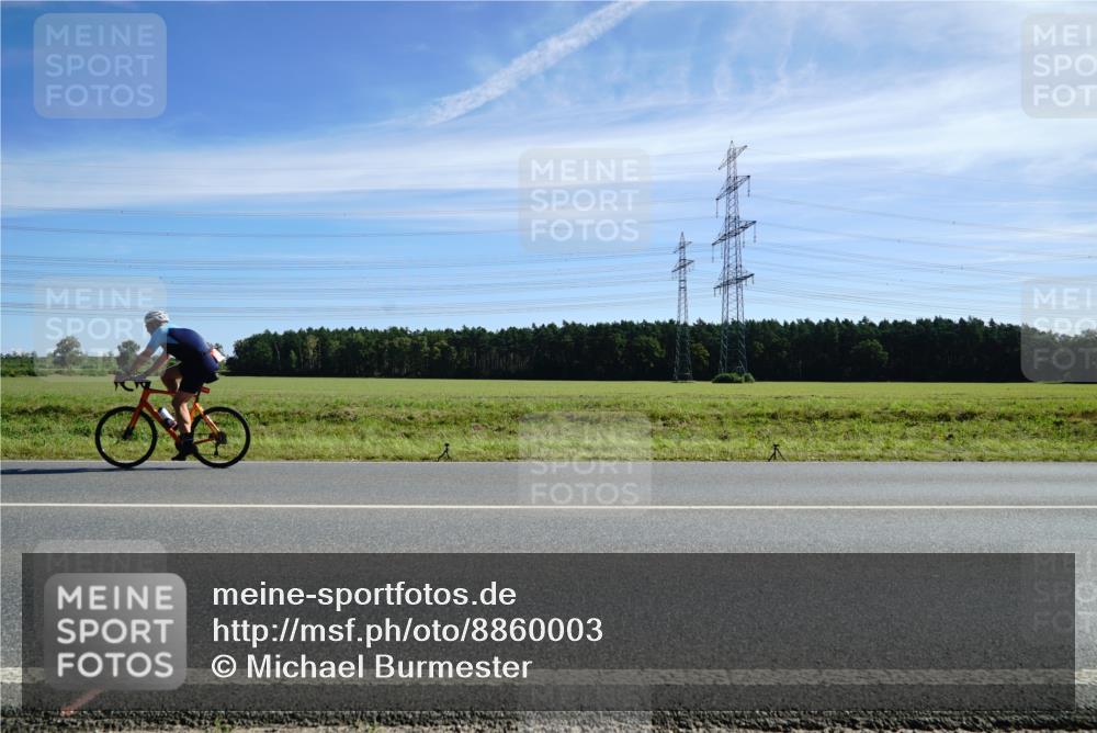 07.09.2025 - 19. Norderstedt Triathlon Michael Burmester http://msf.ph/oto/8860003 07.09.2025 11:44:58 Radfahren 148 meine-sportfotos.de
