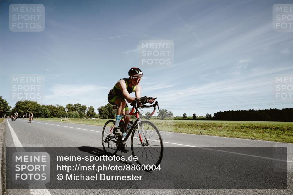 07.09.2025 - 19. Norderstedt Triathlon Michael Burmester http://msf.ph/oto/8860004 07.09.2025 12:50:36 Radfahren 205, 759, 814, 1262 meine-sportfotos.de