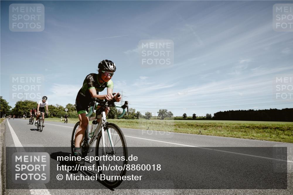 07.09.2025 - 19. Norderstedt Triathlon Michael Burmester http://msf.ph/oto/8860018 07.09.2025 12:50:39 Radfahren 347, 759, 814, 1262 meine-sportfotos.de