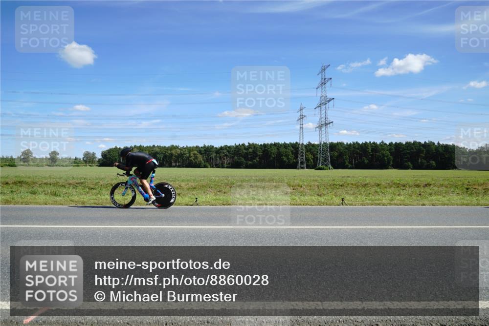 07.09.2025 - 19. Norderstedt Triathlon Michael Burmester http://msf.ph/oto/8860028 07.09.2025 13:46:31 Radfahren  meine-sportfotos.de