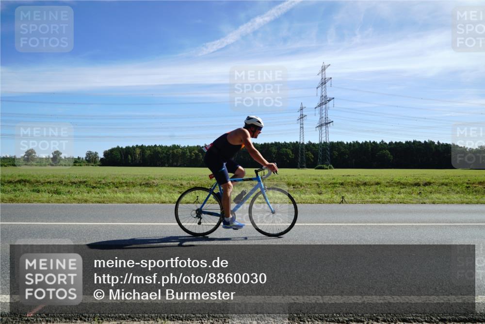07.09.2025 - 19. Norderstedt Triathlon Michael Burmester http://msf.ph/oto/8860030 07.09.2025 11:45:30 Radfahren 1190, 1365 meine-sportfotos.de