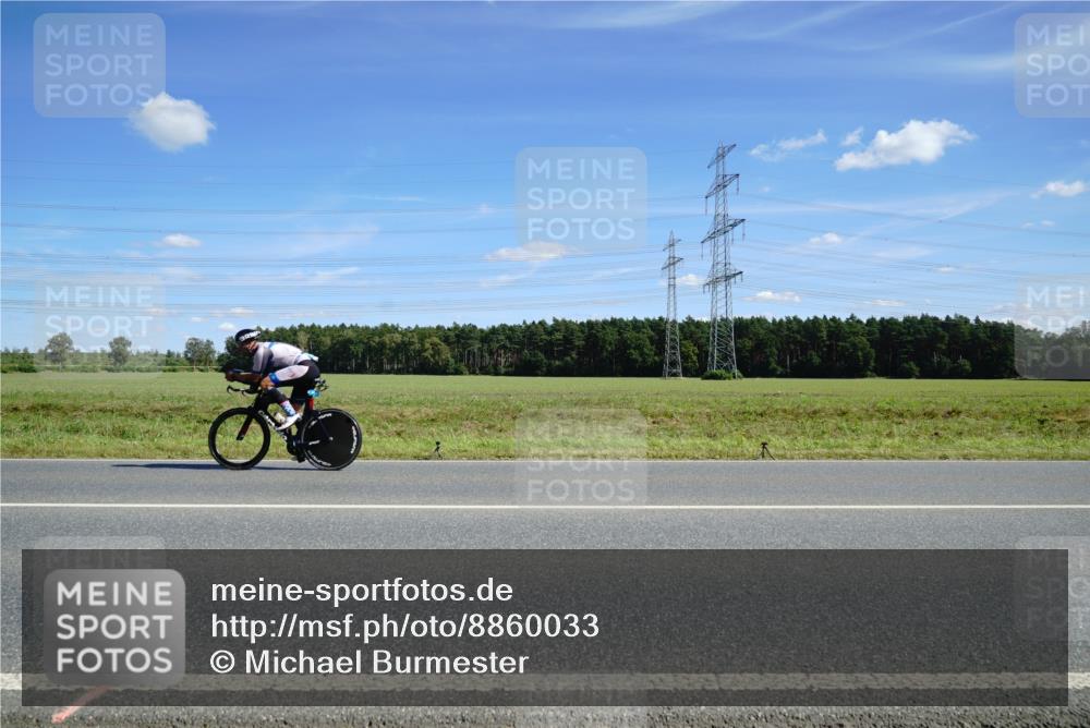 07.09.2025 - 19. Norderstedt Triathlon Michael Burmester http://msf.ph/oto/8860033 07.09.2025 13:46:32 Radfahren  meine-sportfotos.de