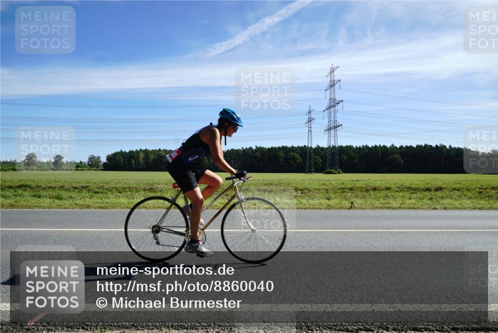 07.09.2025 - 19. Norderstedt Triathlon Michael Burmester http://msf.ph/oto/8860040 07.09.2025 11:45:35 Radfahren 1380 meine-sportfotos.de