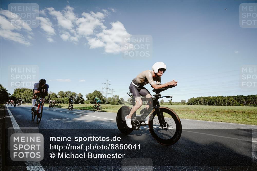 07.09.2025 - 19. Norderstedt Triathlon Michael Burmester http://msf.ph/oto/8860041 07.09.2025 15:50:25 Radfahren 371, 506, 513, 541, 868, 885, 909, 1059, 1522, 1572, 1594, 1629 meine-sportfotos.de