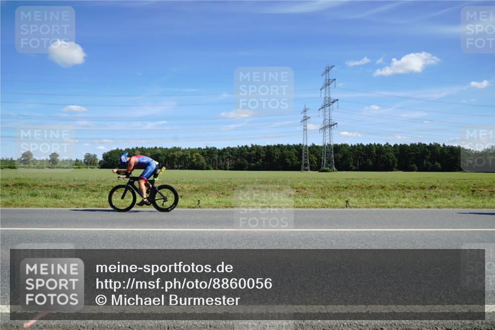 07.09.2025 - 19. Norderstedt Triathlon Michael Burmester http://msf.ph/oto/8860056 07.09.2025 13:46:56 Radfahren 872, 1020, 1027 meine-sportfotos.de