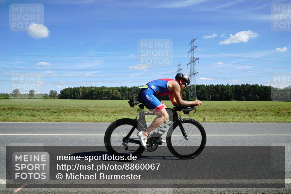 07.09.2025 - 19. Norderstedt Triathlon Michael Burmester http://msf.ph/oto/8860067 07.09.2025 13:46:59 Radfahren 872, 1020 meine-sportfotos.de