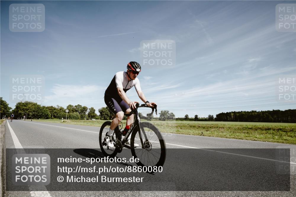 07.09.2025 - 19. Norderstedt Triathlon Michael Burmester http://msf.ph/oto/8860080 07.09.2025 12:51:16 Radfahren 754 meine-sportfotos.de