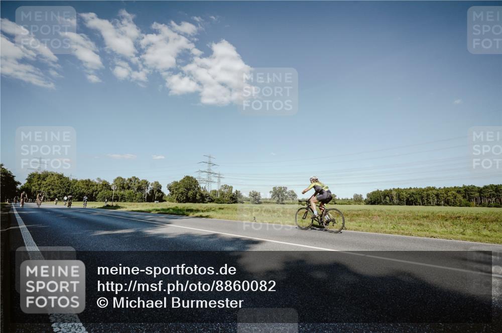 07.09.2025 - 19. Norderstedt Triathlon Michael Burmester http://msf.ph/oto/8860082 07.09.2025 15:50:35 Radfahren 913, 1044, 1089, 1590 meine-sportfotos.de