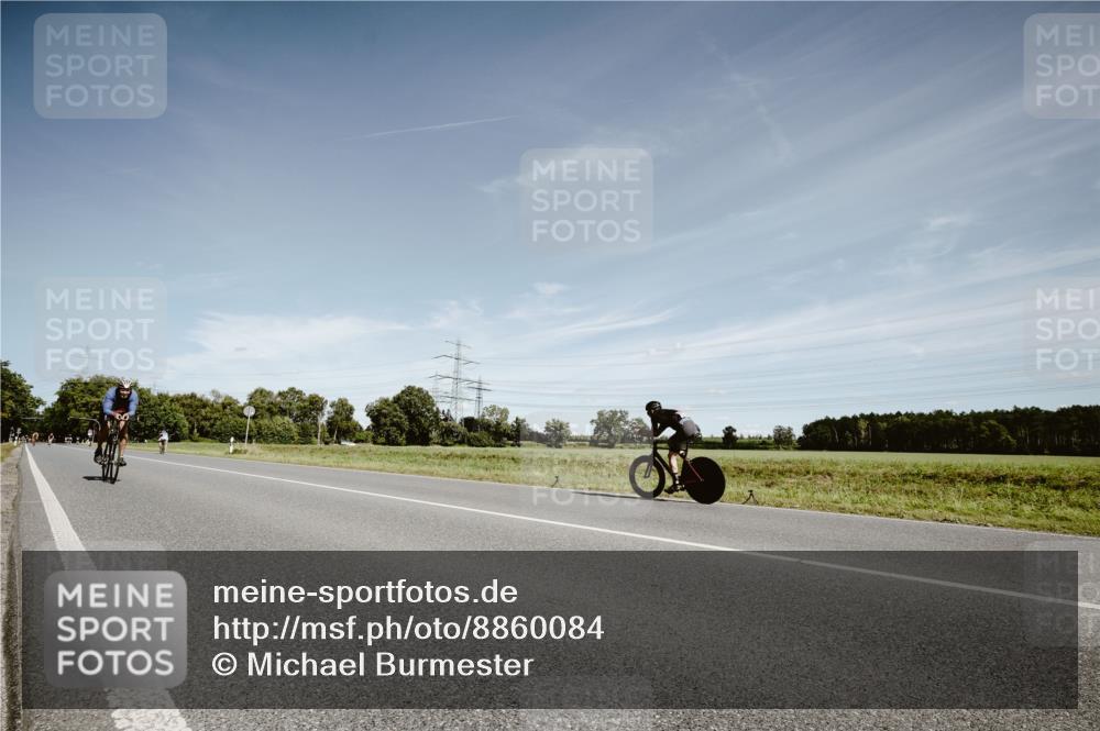 07.09.2025 - 19. Norderstedt Triathlon Michael Burmester http://msf.ph/oto/8860084 07.09.2025 12:51:21 Radfahren 309 meine-sportfotos.de