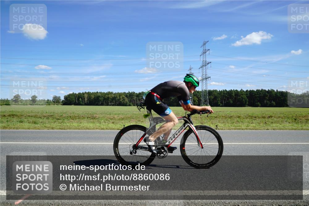 07.09.2025 - 19. Norderstedt Triathlon Michael Burmester http://msf.ph/oto/8860086 07.09.2025 13:47:18 Radfahren 990, 992, 1036 meine-sportfotos.de