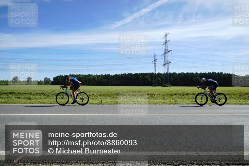 07.09.2025 - 19. Norderstedt Triathlon Michael Burmester http://msf.ph/oto/8860093 07.09.2025 11:46:23 Radfahren 1306 meine-sportfotos.de