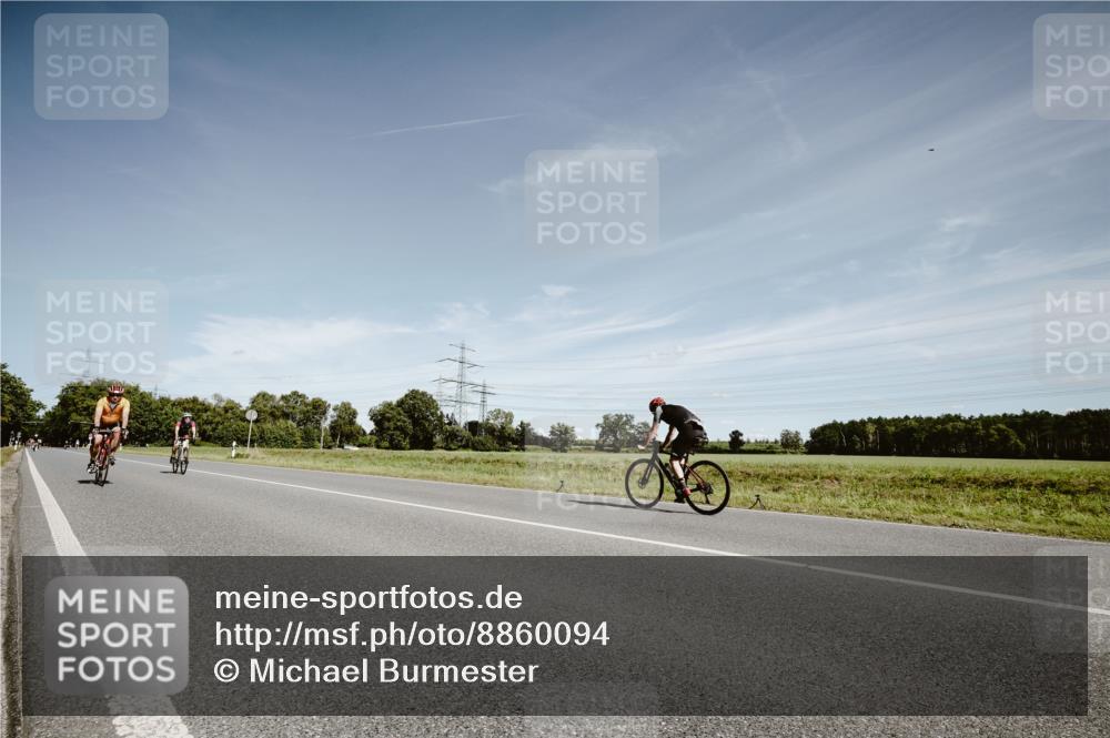 07.09.2025 - 19. Norderstedt Triathlon Michael Burmester http://msf.ph/oto/8860094 07.09.2025 12:51:30 Radfahren 348, 855 meine-sportfotos.de