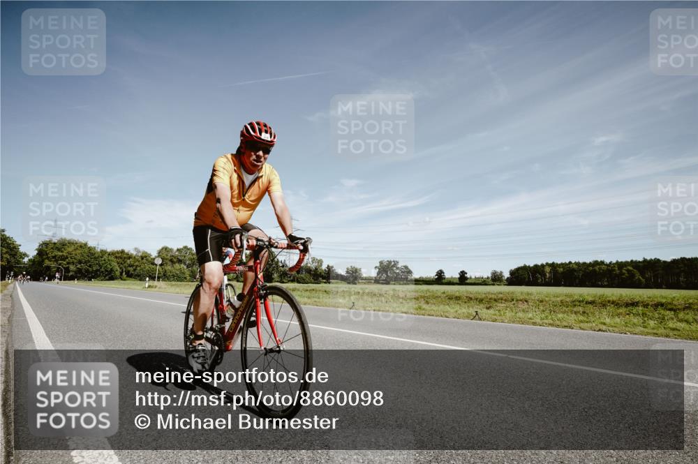 07.09.2025 - 19. Norderstedt Triathlon Michael Burmester http://msf.ph/oto/8860098 07.09.2025 12:51:32 Radfahren 348, 855 meine-sportfotos.de