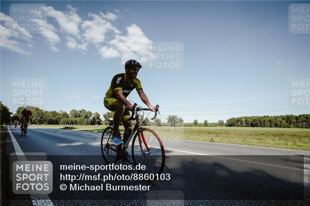 07.09.2025 - 19. Norderstedt Triathlon Michael Burmester http://msf.ph/oto/8860103 07.09.2025 15:50:45 Radfahren 466, 503, 539, 935, 1069 meine-sportfotos.de