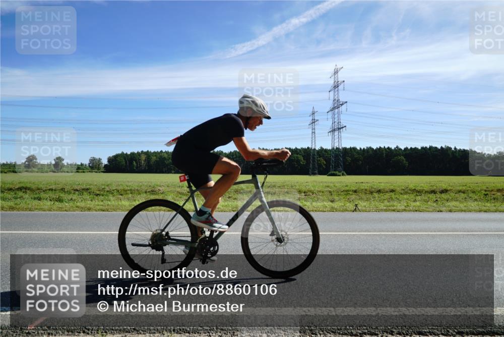 07.09.2025 - 19. Norderstedt Triathlon Michael Burmester http://msf.ph/oto/8860106 07.09.2025 11:46:29 Radfahren 237, 1197 meine-sportfotos.de