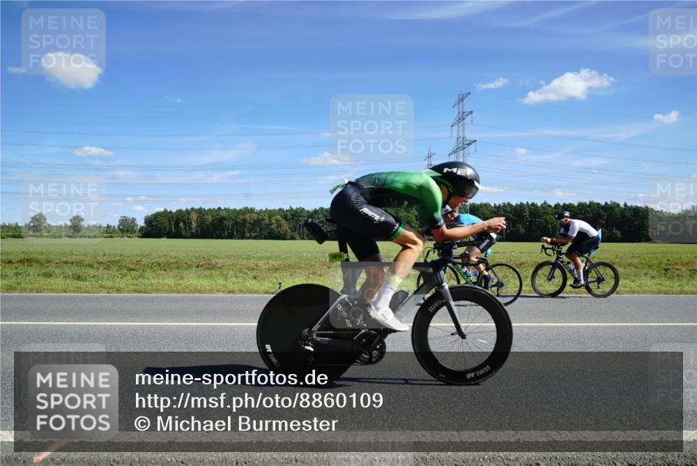 07.09.2025 - 19. Norderstedt Triathlon Michael Burmester http://msf.ph/oto/8860109 07.09.2025 13:47:27 Radfahren 1014, 1469 meine-sportfotos.de