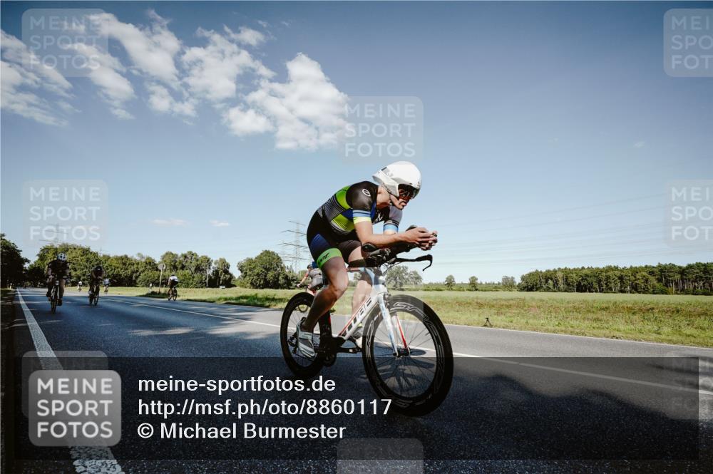 07.09.2025 - 19. Norderstedt Triathlon Michael Burmester http://msf.ph/oto/8860117 07.09.2025 15:50:50 Radfahren 416, 437, 539, 1600 meine-sportfotos.de