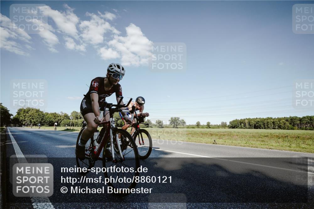 07.09.2025 - 19. Norderstedt Triathlon Michael Burmester http://msf.ph/oto/8860121 07.09.2025 15:50:51 Radfahren 416, 437, 539, 1600 meine-sportfotos.de